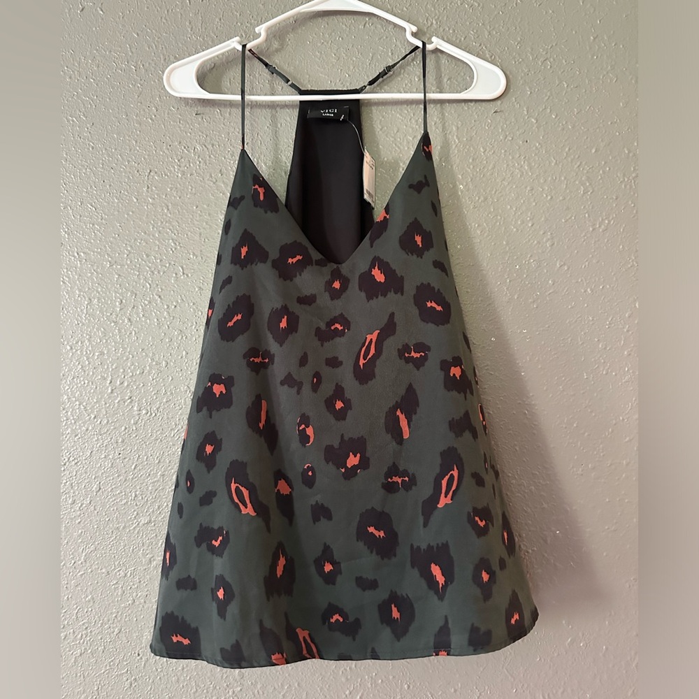 Woman’s Vici Size L Green Coral Print Razor Back Tank Top NWT